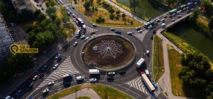 Смотри фото: в Харькове собирают световой фонтан на проспекте Гагарина