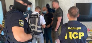 Требовал миллион долларов: в Одессе на взятке попался чиновник из Министерства обороны