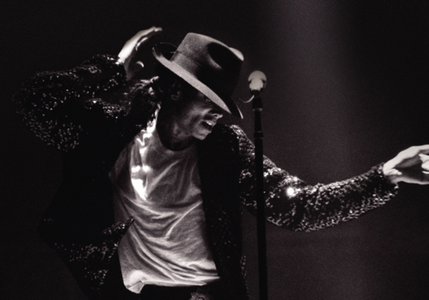 Джазовый Michael Jackson и Stevie Wonder на Крыше Меноры - фото