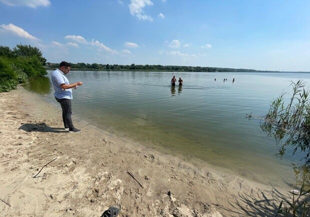 В Днепре проверили качество воды на пляжах  - фото: fb Дмитрия Кисилевского