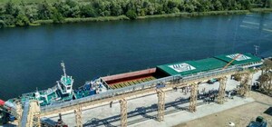 Дождались: из Херсона в Киев отправляют юбилейную баржу с арбузами