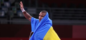 Назвали обезьяной и призвали 