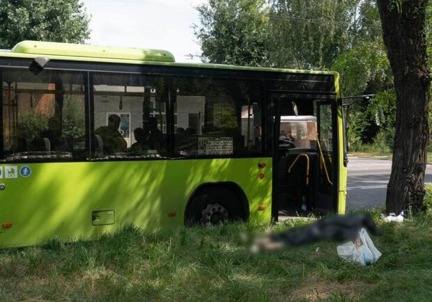 Внезапно стало плохо: в Днепре в автобусе умерла женщина - фото: nashemisto.dp.ua