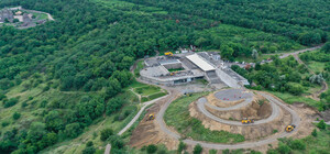 Самый высокий в Запорожской области: на Хортице установили флагшток