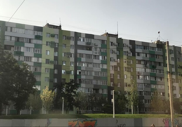 В Днепре раскритиковали ремонт фасада перед новым сквером  - фото: fb Urban Dnipro