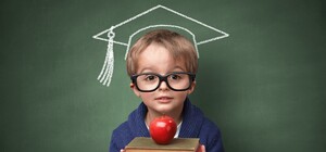 Девичьи пакеты для мальчиков: что в Полтаве дарят первоклассникам