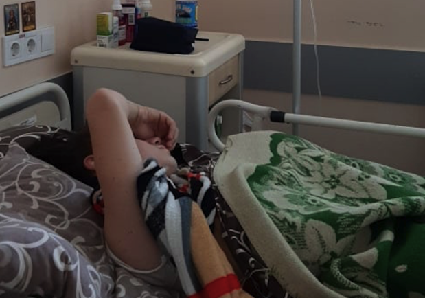 Операцию отложили: что сейчас 9-классником из Днепра, у которого случился инсульт - фото fb Страница помощи Владу Щирому