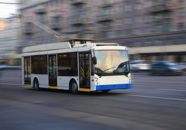 Получи ответ: когда запустят троллейбус на ж/м Победа-6 - фото depositphotos.com