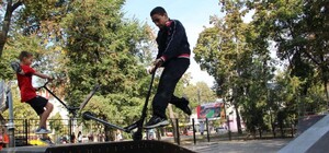 Современный и с трамплинами: в Одессе открыли новый скейт-парк