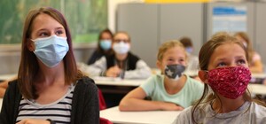 Жовта зона: лише близько десяти шкіл Львова готові продовжити навчання 