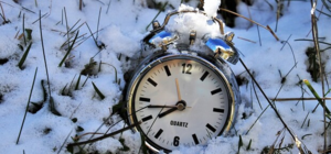 Поспишь на час больше: когда и зачем украинцам переходить на зимнее время