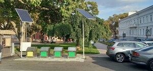 Сразу на трех улицах: в Одессе установили подземные мусорные баки