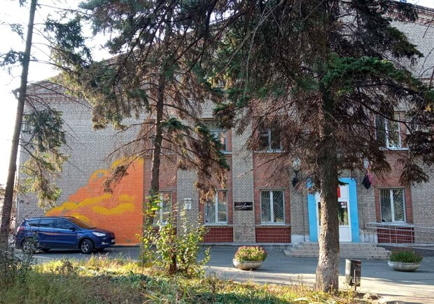 Раскритиковал: главный художник Днепра высказался о мурале на здании телецентра - фото: fb Сергей Белый