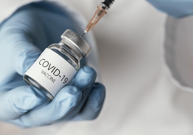 Адреса: где на этой неделе в Днепре сделать прививку от COVID-19 - фото: freepik.com