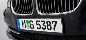 В Украине завершился льготный период растаможки автомобилей с еврономерами