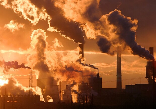 Днепр вошел в ТОП-5 самых загрязненных городов Украины  Фото: sky-way.org
