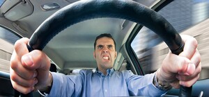 Полиция обзванивает водителей-лихачей после резонансных ДТП в Харькове