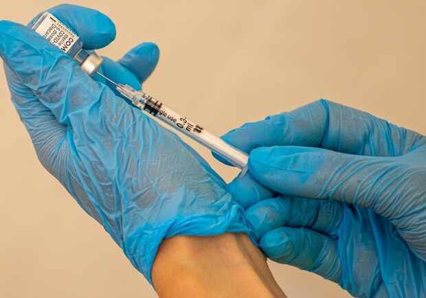 Почти 958 тысяч жителей Днепропетровщины завершили курс вакцинации от коронавируса - 