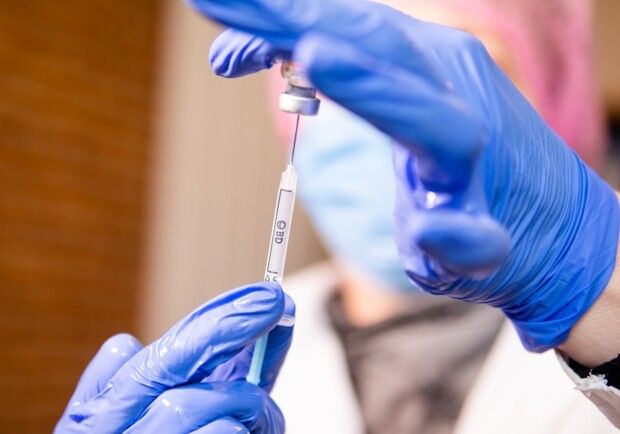 На Днепропетровщине сделали более 2,3 миллионов прививок от коронавируса 