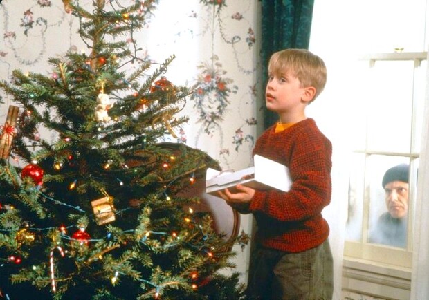 Когда и почем в Днепре начнут продавать елки к Новому году - фото: фильм "Один дома" (1990)