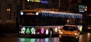 Новогодние праздники в Одессе: когда будет парад троллейбусов и куда деть елку после праздника