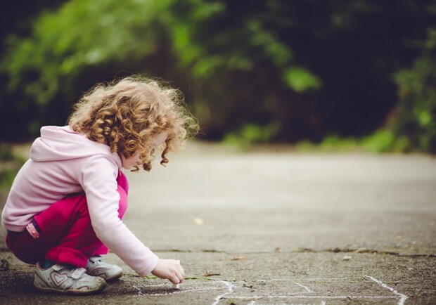 В Днепре 4-летняя девочка сбежала из детсада: как так получилось - 