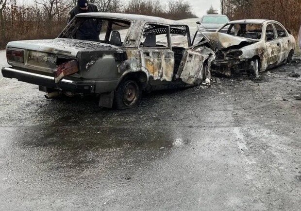 На трассе Кривой Рог – Запорожье в результате ДТП сгорели два авто - 