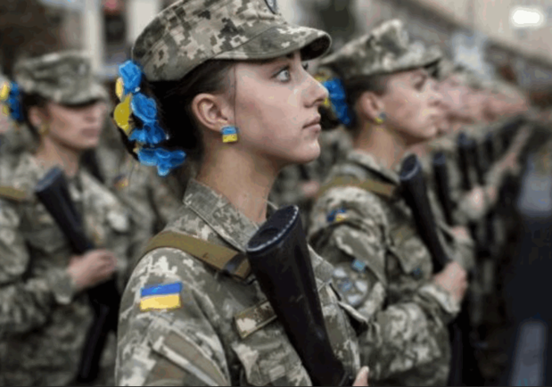 Стало известно, когда женщины должны стать на воинский учет 