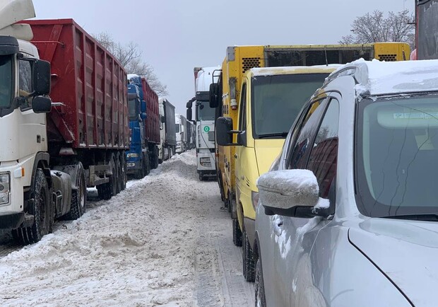 "Это был не снег, а стихийное бедствие": заммэра Днепра прокомментировал транспортный коллапс - фото: t.me/probkidnepr