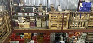 Продавали через Интернет и в магазине: в Харькове накрыли склад нелегального алкоголя