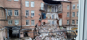 Вместо вырубки кустарников — котлован: в мэрии назвали причину обрушения здания на проспекте Гагарина