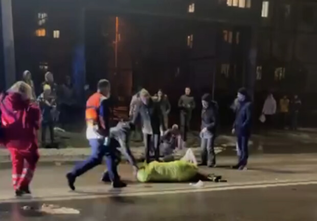 В Днепре сбили двух женщин на проспекте Петра Калнышевского - фото: ХД