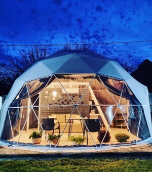 Перекусить, пофоткаться, пожить: 4 места в Днепре с прозрачными полусферами 