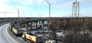 В Запорожье новый вантовый мост испытывают на прочность