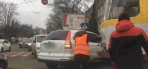 Короли дорог: свежая фотоподборка очень плохой парковки в Одессе