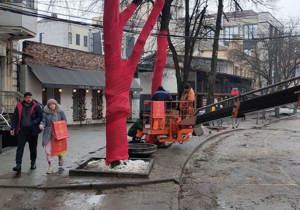 Улицу Баррикадную подготовили к Китайскому Новому году - 