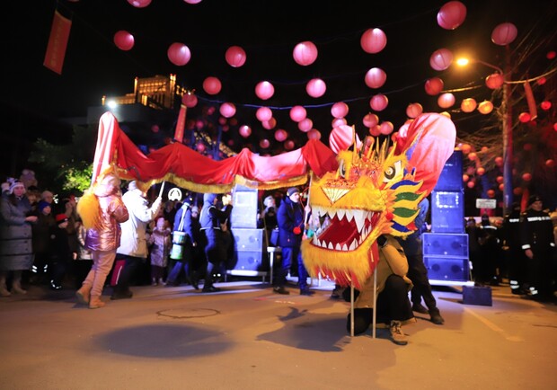  У Дніпрі вперше масштабно відсвяткували Китайський Новий рік: як це було  - фото міськаради