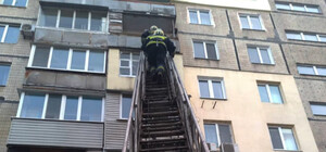 В Днепре спасли ребенка, который чуть не выпал из окна на шестом этаже