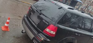 Под Киевом автомобиль километр тащил мужчину, зацепившегося за фаркоп