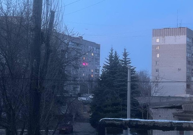Днепрян просят ночью выключать гирлянды и ультрафиолетовые лампы - фото: t.me/huevyydnepr