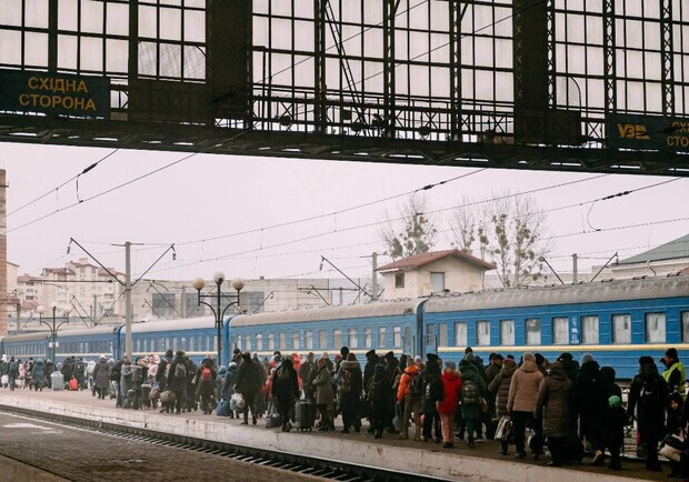 УЗ запустила сайт із інформацією про евакуаційні рейси. 