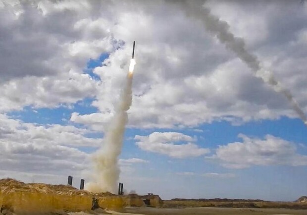 Під Нікополем окупанти нанесли ракетний удар - 
