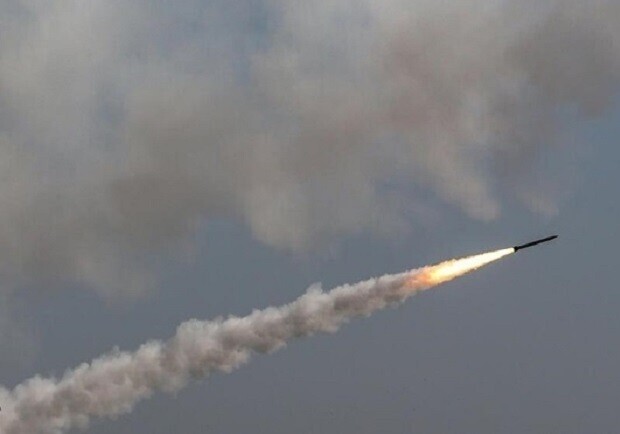 Взрыв в Днепре: две ракеты попали в нефтебазу 