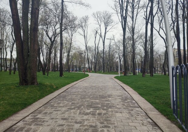 Як у Дніпрі просувається капітальний ремонт парку Писаржевского - 
