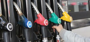 Как изменились цены на АЗС после отмены госрегулирования на топливо