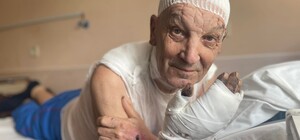 У львівській лікарні рятують чоловіка, в будинок якого прилетів снаряд