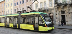 У львівському трамваї пасажир побив контролера