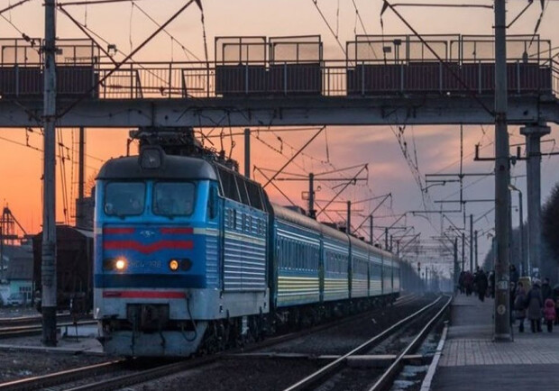 Розклад руху потягів з Дніпра на 12 червня 