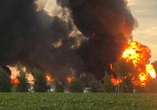 Три ракети зруйнували нафтобазу на Дніпропетровщині: є постраждалі 