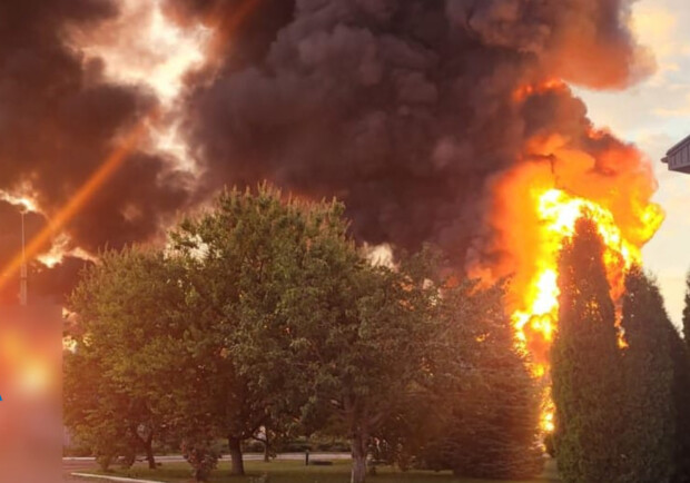 Атака на нафтобазу у Новомосковському районі: у лікарні помер один з постраждалих - 